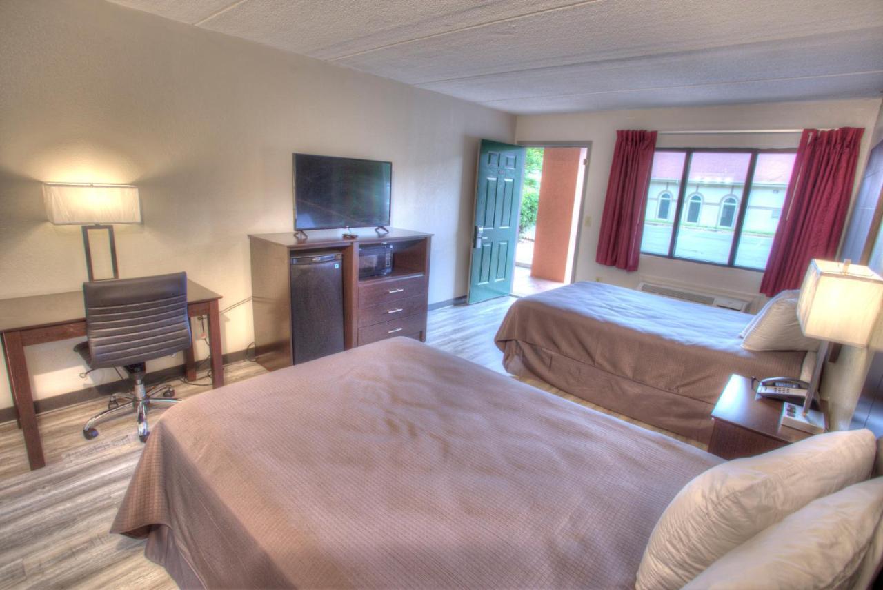 Budgetel Inn And Suites Plus Helen Eksteriør billede